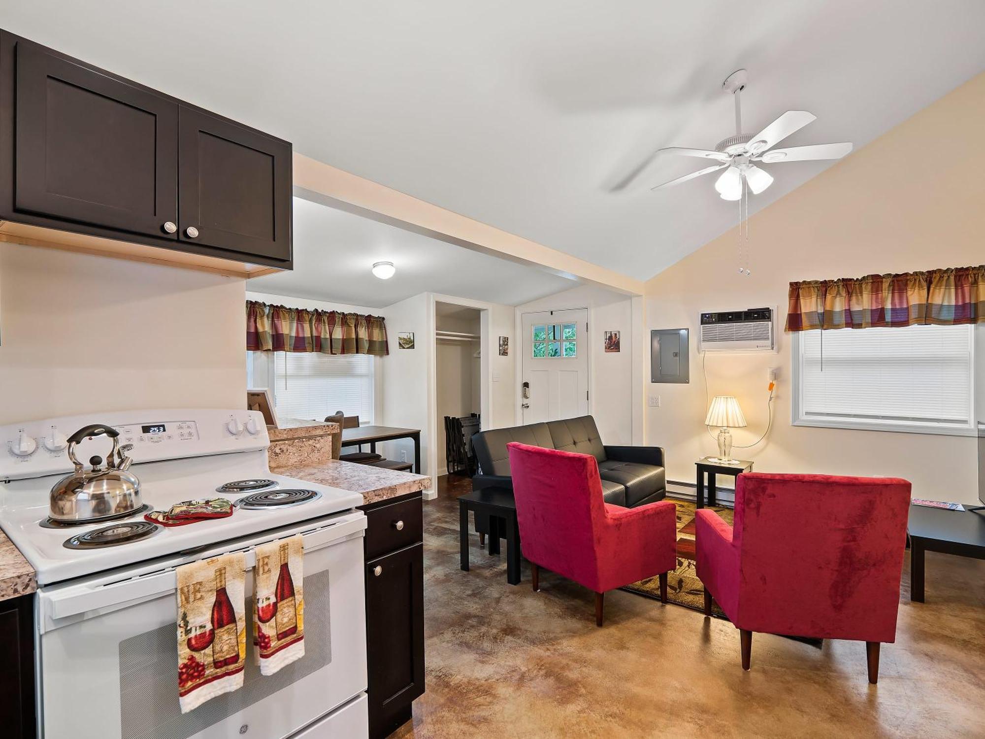 Chardonnay Cottage - Gotl Strip - Cozy & Quaint Geneva Екстериор снимка